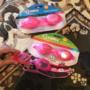 Brand new goggles for girls